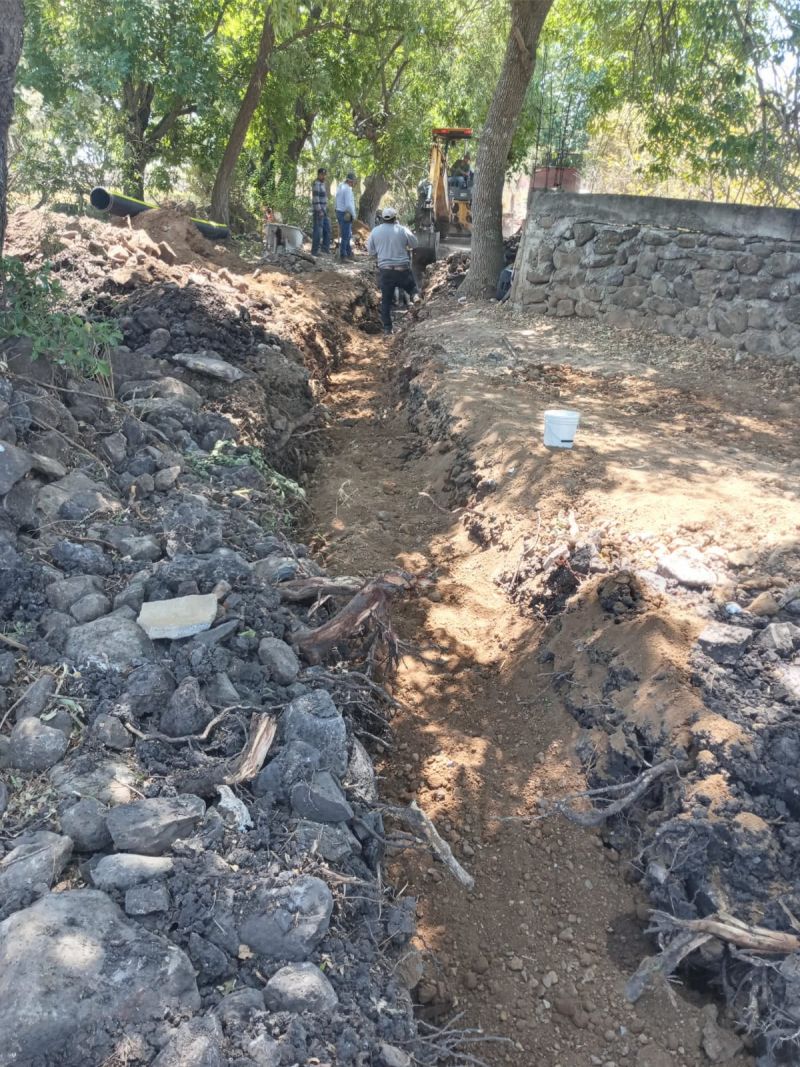 Reparación de la Línea de drenaje que circula por la comunidad Los Baldios y Telonzo.